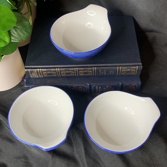Set of 3 blue and white Pier 1 stoneware rice bowls / fruit bowls with handle - Picture 4 of 7
